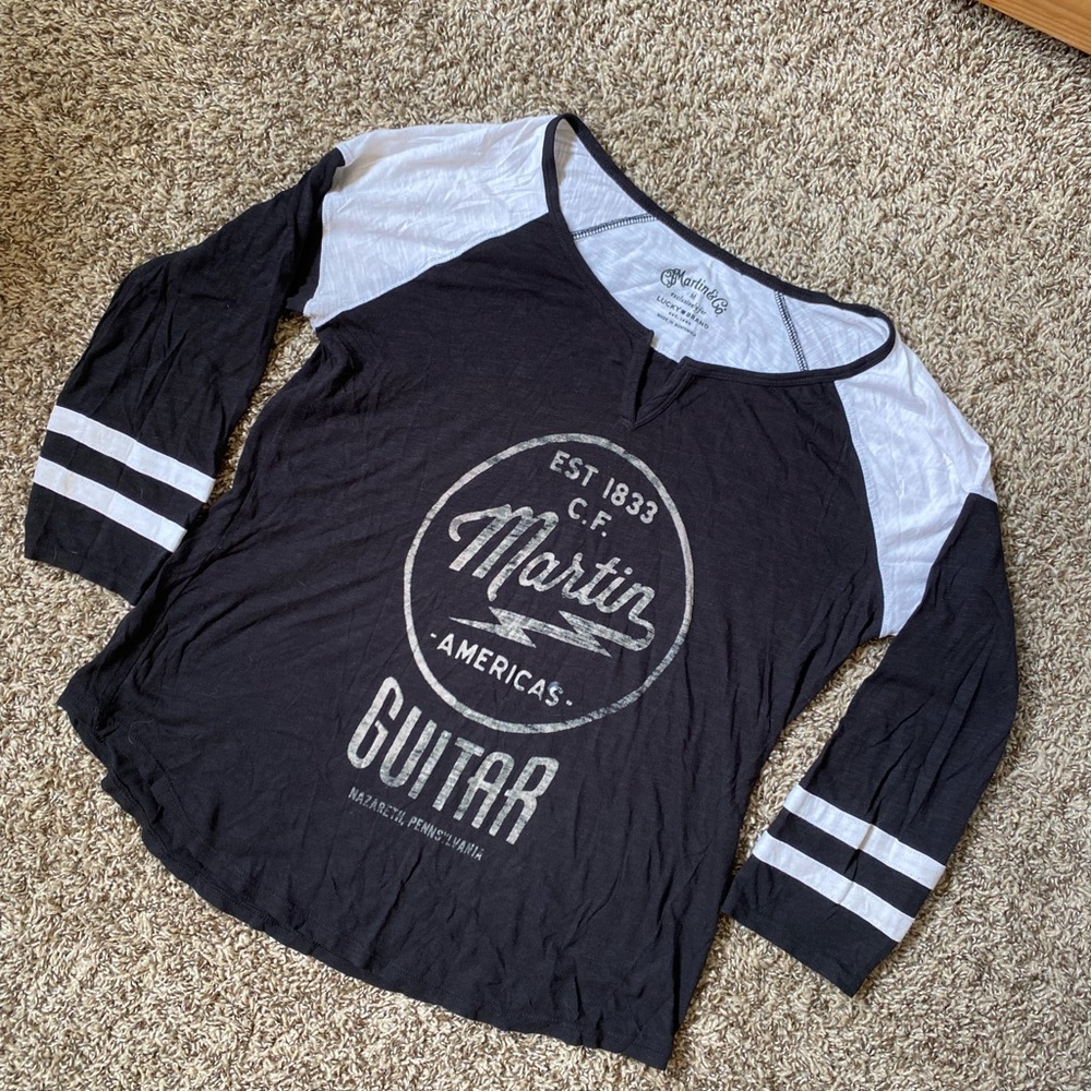 Lucky Brand Women’s graphic shirt - medium